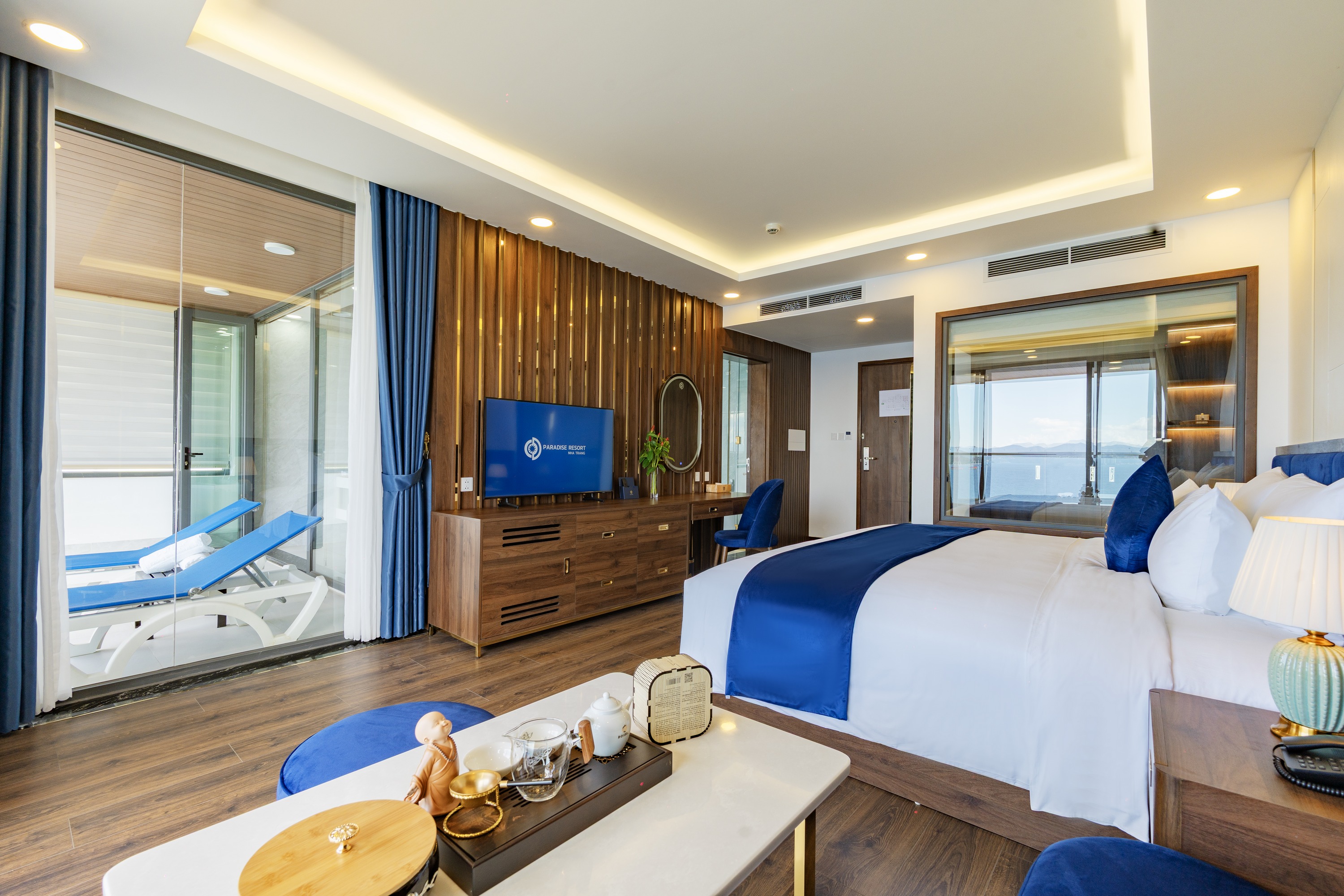 Presidential Ocean Suite Room